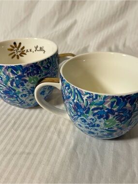 Lilly Pulitzer in box Blue Floral Ceramic Tea Cups with Gold Trim - Set of 2